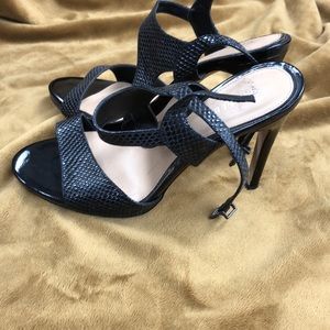 Gianni Bini black heels